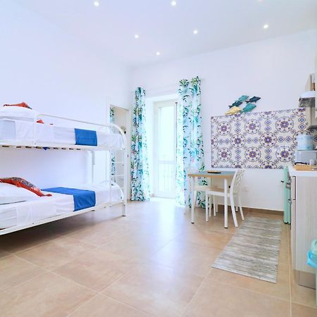 נאפולי Airport Guest Houses מראה חיצוני תמונה